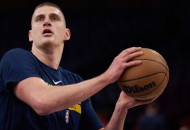 (VIDEO) JOKIĆ U PROBLEMU Navijači traže da NBA suspenduje srpskog košarkaša zbog skandaloznih ispada njegove braće