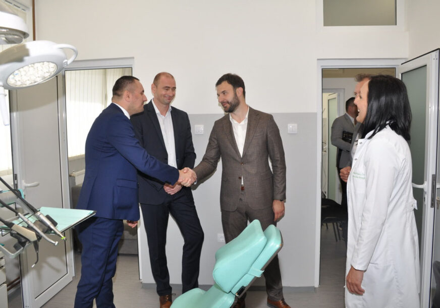 (FOTO) "Želimo da imamo NAJBOLJI KADAR u Srpskoj" U Prijedoru otvoren regionalni centar Zavoda za stomatologiju