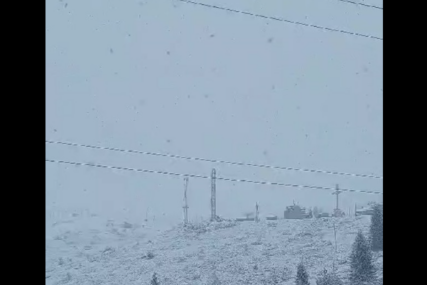 (VIDEO) SNJEŽNA IDILA U APRILU Snijeg okovao Sjevernu Makedoniju