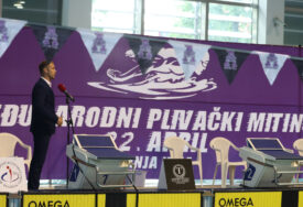 (FOTO) Velika imena u Banjaluci: Počeo Međunarodni plivački miting "22. april"