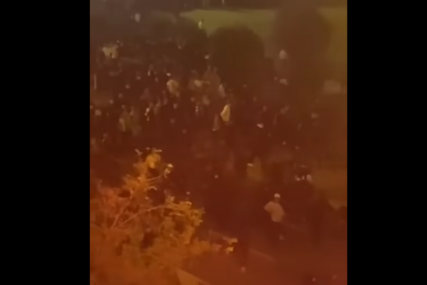 (VIDEO, FOTO) HAOS NA ULICAMA SPLITA Huligani demolirali grad, uhapšeno više od 50 navijača