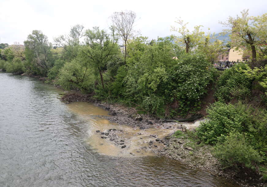 otpadne vode se ulijevaju u rijeku Vrbas