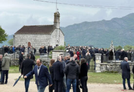 (FOTO) Sin Mićunovića ODRŽAO POTRESAN GOVOR na sahrani "Hvala ti što si nas napravio ljudima kakvi jesmo"