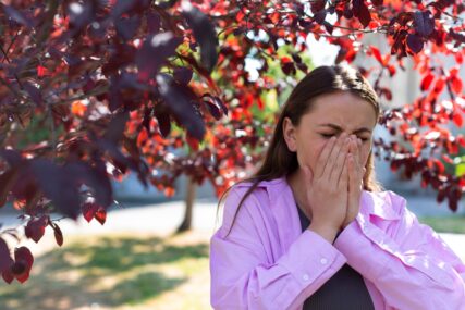 "Trenutno je u vazduhu velika količina polena" Građani su MASOVNO UMORNI i DEPRESIVNI, ljekari savjetuju da uradite ove 3 analize