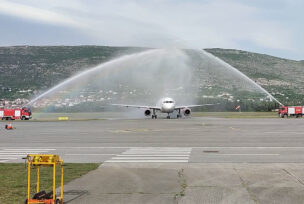 avion iz Beograda sletio u Mostar