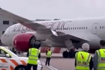 (VIDEO) Na pisti se udarili krilima: Sudarila se dva aviona na aerodromu u Londonu