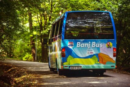 (FOTO) Svakog dana autobusom na Banj brdo: Karta košta samo 1 KM, a za ove putnike je besplatna