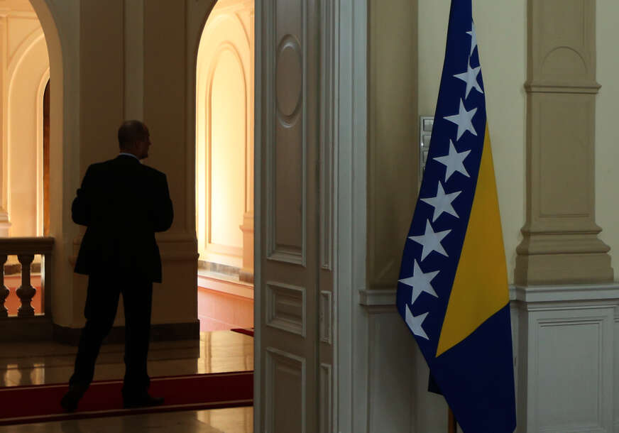 bosna i hercegovina zastava 