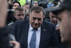 "Možda da idemo do kraja i pokažemo besmisao svega ovog" Dodik komentarisao proces koji se protiv njega vodi pred Sudom BiH