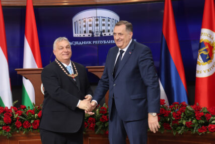 (FOTO) MAĐARSKI PREMIJER MEĐU LAUREATIMA Orbanu uručen Orden Republike Srpske