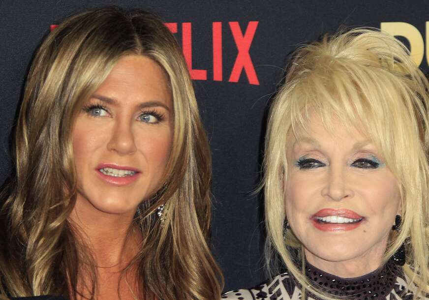 Dženifer Aniston i Doli Parton