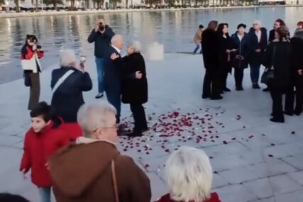 (VIDEO) IVANA I ŽELJKO ODUŠEVILI REGION Uz muziku i ples na rivi proslavili 60 godina istinske ljubavi