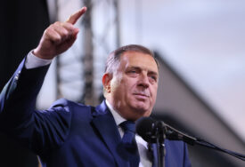 (FOTO) “Srpska i Srbija su jedna država” Dodik poručio da ga ne zanima mišljenje Zapada