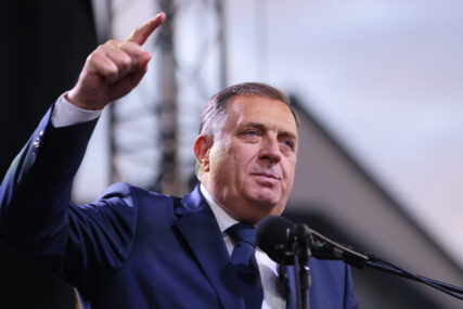 (FOTO) “Srpska i Srbija su jedna država” Dodik poručio da ga ne zanima mišljenje Zapada