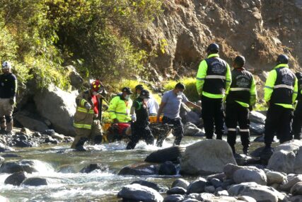 JEZIVA SMRT Poginule najmanje 23 osobe prilikom slijetanja autobusa u rijeku