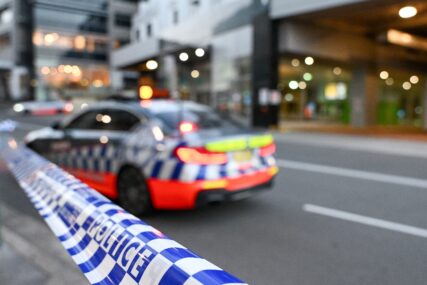 Svjedok krvavog napada opisao užas u Sidneju “Gledao sam kako nožem UBADA MAJKU I BEBU”