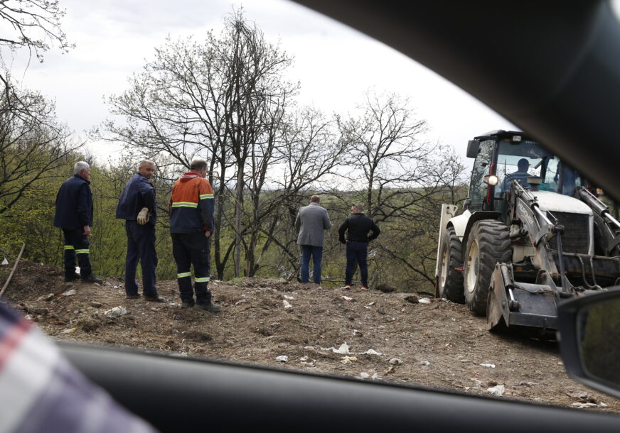 (FOTO) Radnici Vodovoda djevojčicu UDARILI službenim kolima: Ovo je deponija gdje je BAČENO TIJELO ubijene Danke (2)