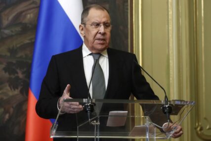 Lavrov zaprijetio "Francuski instruktori biće legitimne vojne mete ako su u Ukrajini"