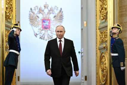 (FOTO) Ruski analitičar tvrdi "Putin povukao NUKLEARNU LINIJU, sa riječi prelazi na djelo"