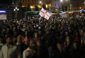 "Pokušavaju da preuzmu vlast na silu, metodama srpske NVO" Protesti u Gruziji, oglasila se služba državne bezbjednosti