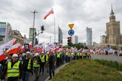 "UGROŽAVAJU NAM EGZISTENCIJU" Poljski farmeri počeli štrajk glađu zbog Zelenog dogovora EU