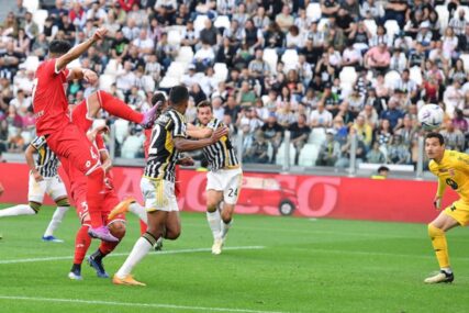 Vlahović u finišu ušao sa klupe: Alegri otišao, a Juventus slavio protiv Monce