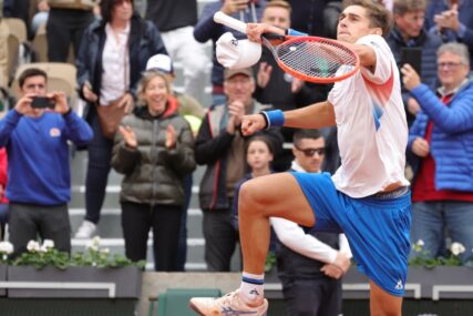(FOTO) NAJVEĆE IZNENAĐENJE ROLAN GAROSA Ispao 6. teniser svijeta, Italijan priredio senzaciju