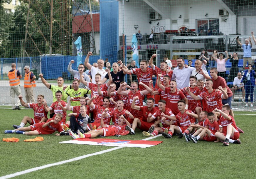 (FOTO) KRUPA ISPUSTILA 2 GOLA PREDNOSTI Juniori Sloge nakon penala do trofeja Kupa Republike Srpske