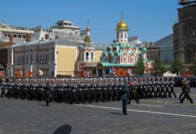 (VIDEO) RUSIJA OBILJEŽAVA DAN POBJEDE  Vojna paradu na Crvenom trgu u Moskvi