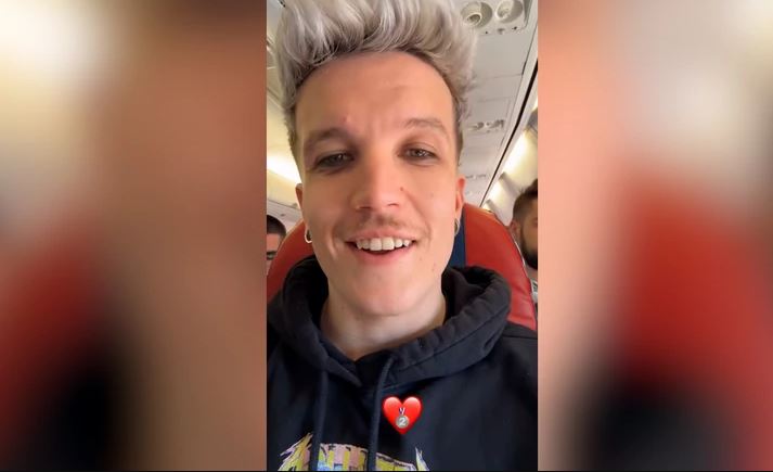 (VIDEO) Bejbi Lazanja se oglasio iz aviona, pilot ga prekinuo: Otkrio šta će da uradi čim sleti u Zagreb