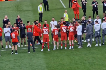 (VIDEO) OSRAMOTIO SE Jirgen Klop se oprostio od Liverpula, svi su tapšali osim jednog igrača