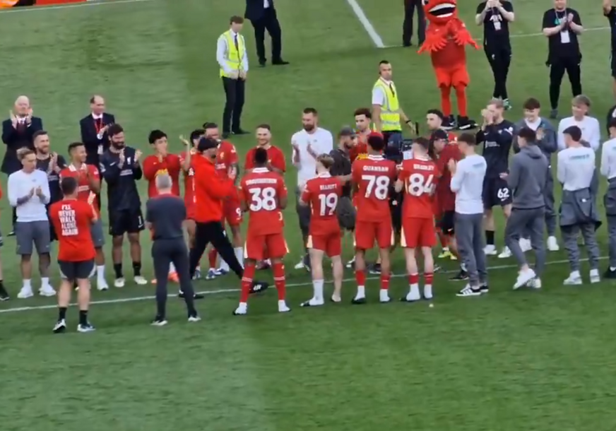 (VIDEO) OSRAMOTIO SE Jirgen Klop se oprostio od Liverpula, svi su tapšali osim jednog igrača