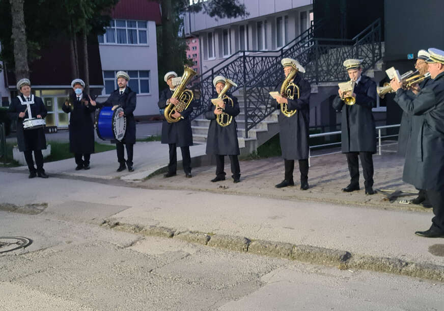 Tradicija prvomajskog uranka: Obilježavanje 1. maja uz zvuke duvačkog orkestra