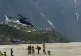 (VIDEO, FOTO) Drama na nebu: Pilot izgubio kontrolu nad helikopterom