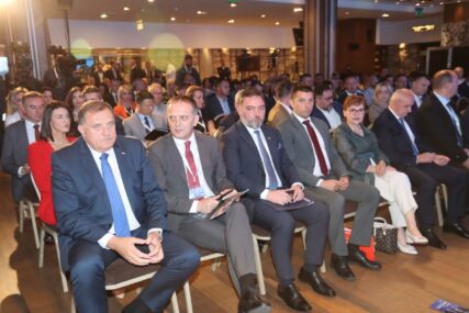VIŠE OD 600 UČESNIKA "Jahorina ekonomski forum potvrdio da je regionalni brend"