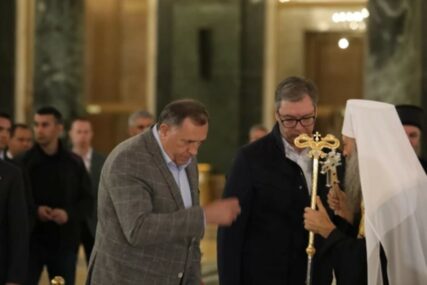 (FOTO) Dodik pred Vučićev polazak u Njujork "Srpska i Srbija uvijek zajedno, snažna podrška predsjedniku Srbije"