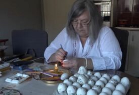 (VIDEO) PRAVA REMEK DJELA Spomenka je za do sada ofarbala više od 5.000 jaja, njeni SAVJETI SU ZLATA VRIJEDNI