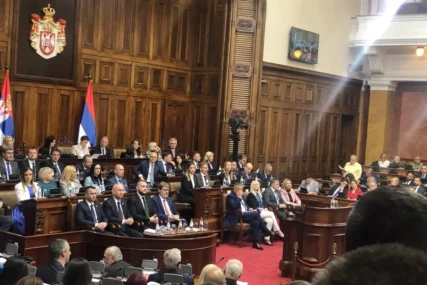 (VIDEO) SKUPŠTINA BIRA NOVU VLADU SRBIJE Vučević iznosi svoj ekspoze, na posebnoj sjednici prisutan cijeli budući kabinet premijera