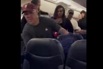 Tuča u avionu