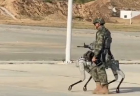 (VIDEO) PSI ROBOTI S PUŠKAMA Nova ratna mašinerija u redovima kineske vojske