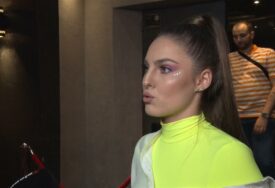 (VIDEO) "Jesu, pogodili su me" Džejla Ramović progovorila nakon što su je GAĐALI FLAŠOM NA NASTUPU
