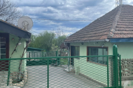 Kuća porodice Dragijević u selu Zlot
