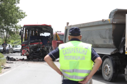 "Vozač je bio mrtav, vidjela sam mu glavu na volanu" Putnica iz autobusa smrti opisala JEZIVE SCENE na mjestu stravične nesreće