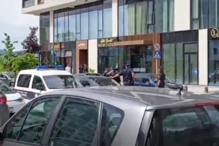 ZAPLIJENA STANOVA Velika policijska akcija u Sarajevu