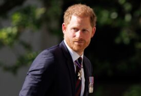 “Obje strane zaključile da to nije zgodno” Princ Hari otkazao prisustvo na vjenčanju godine zbog napetih odnosa sa porodicom