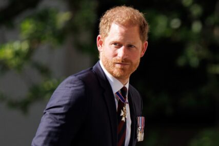 “Obje strane zaključile da to nije zgodno” Princ Hari otkazao dolazak na vjenčanje godine zbog napetih odnosa s porodicom