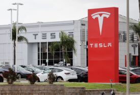 Najniža u posljednjih 15 mjeseci: Proizvođač automobila Tesla zabilježio tokom aprila PAD PRODAJE u odnosu na prošlu godinu