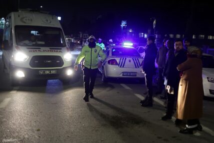 (VIDEO) VATRENI OBRAČUN U pucnjavi u kafeu u Istanbulu ubijene 3 osobe, 5 ljudi ranjeno