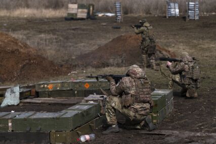 ukrajinska vojska na frontu