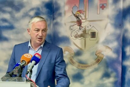(FOTO) Borenović poslije sjednice Predsjedništva PDP “Izlazimo na izbore po Izbornom zakonu BiH, kao što će i druge stranke”